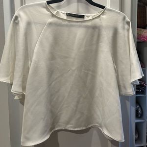 EUC Zara top with flowy sleeves. Size medium.
